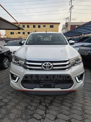 Toyota Hilux 2019 White