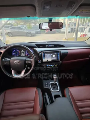 Toyota Hilux 2019 White