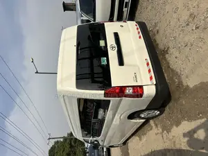 Toyota HiAce 2020 White