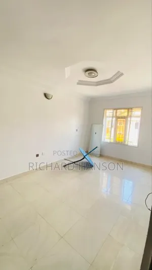 4bdrm Duplex in In Lekki 1, Ajah for rent