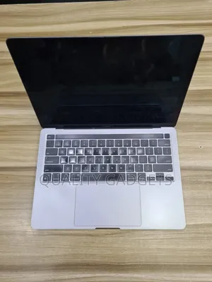 Laptop Apple MacBook Pro 2022 M2 8GB Apple M2 SSD 256GB