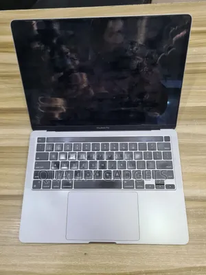 Laptop Apple MacBook Pro 2022 M2 8GB Apple M2 SSD 256GB
