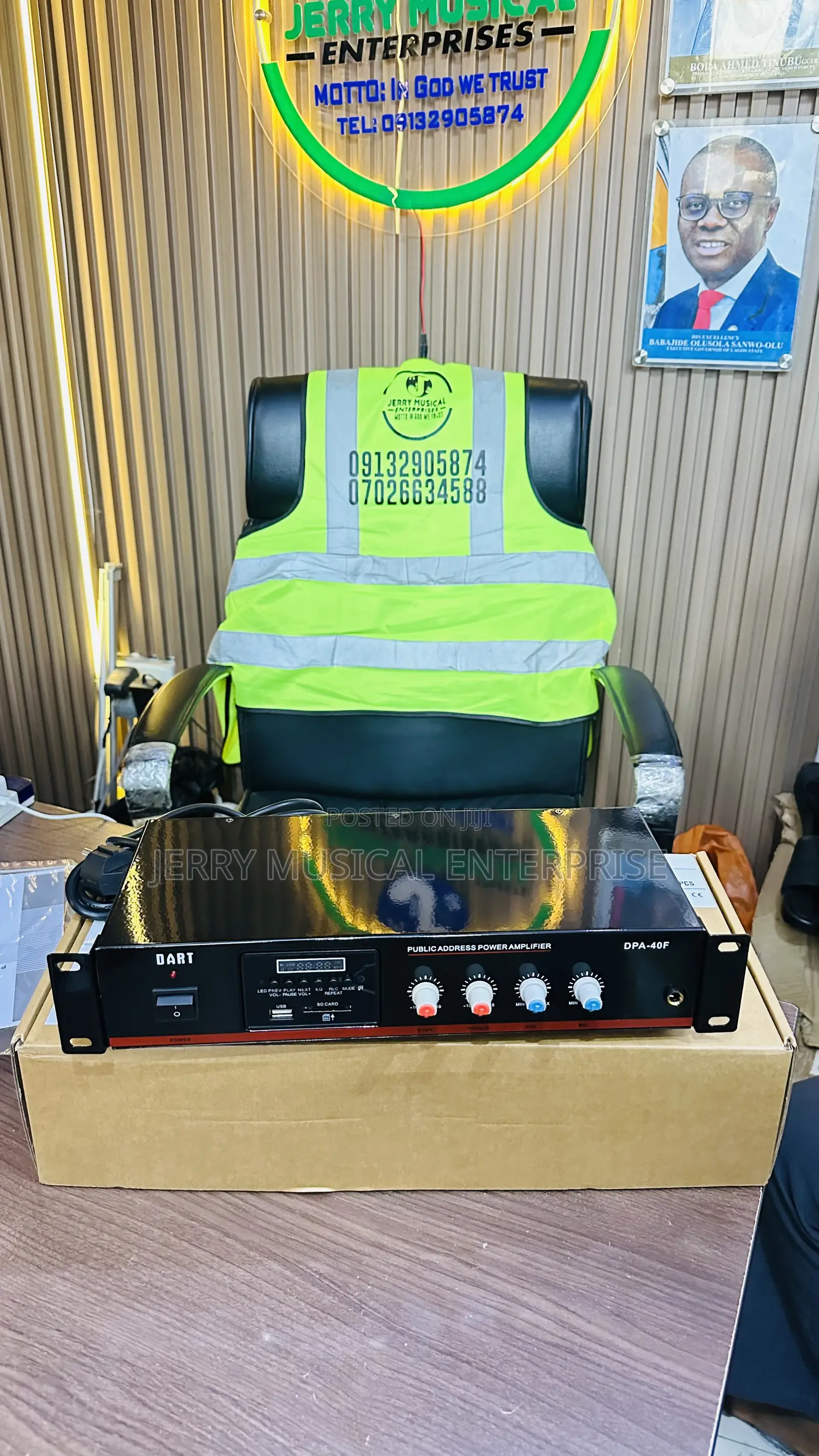 Voltage Amplifier For Ceiling Speakers