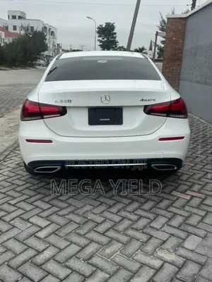 Mercedes-Benz A-Class A 220 4MATIC 2022 White