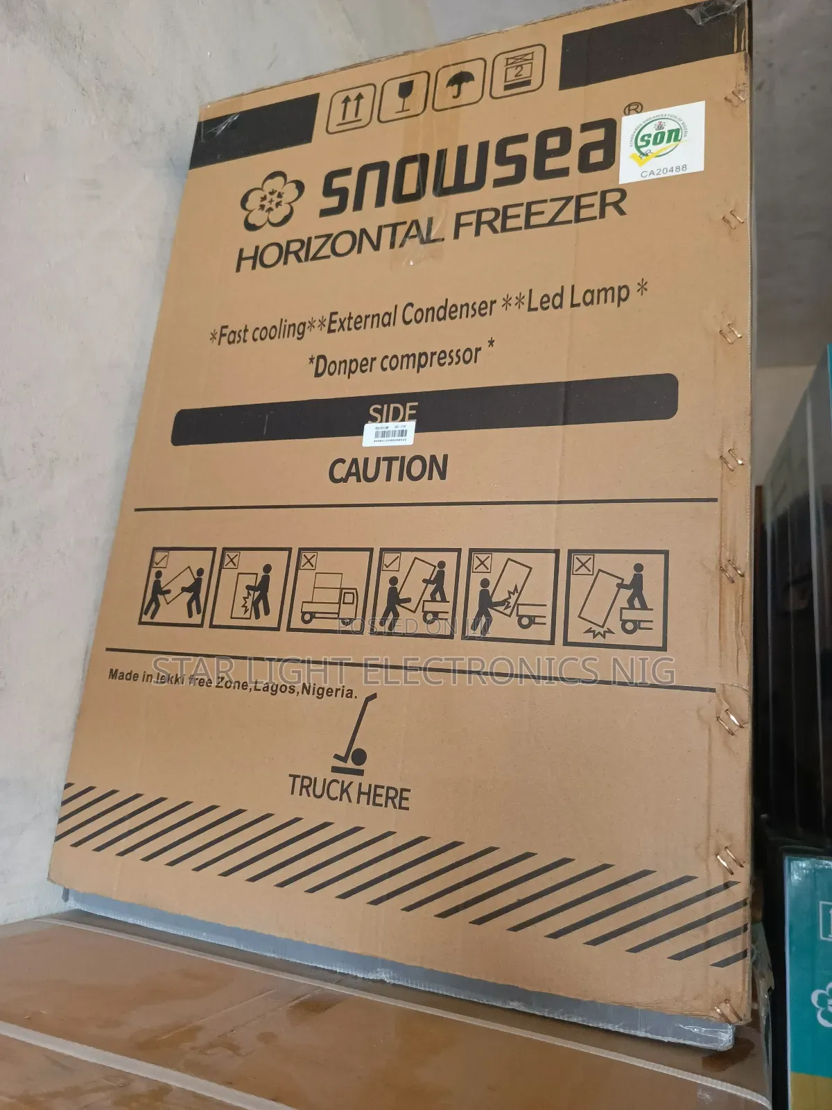 Chest Freezer Model 158 L