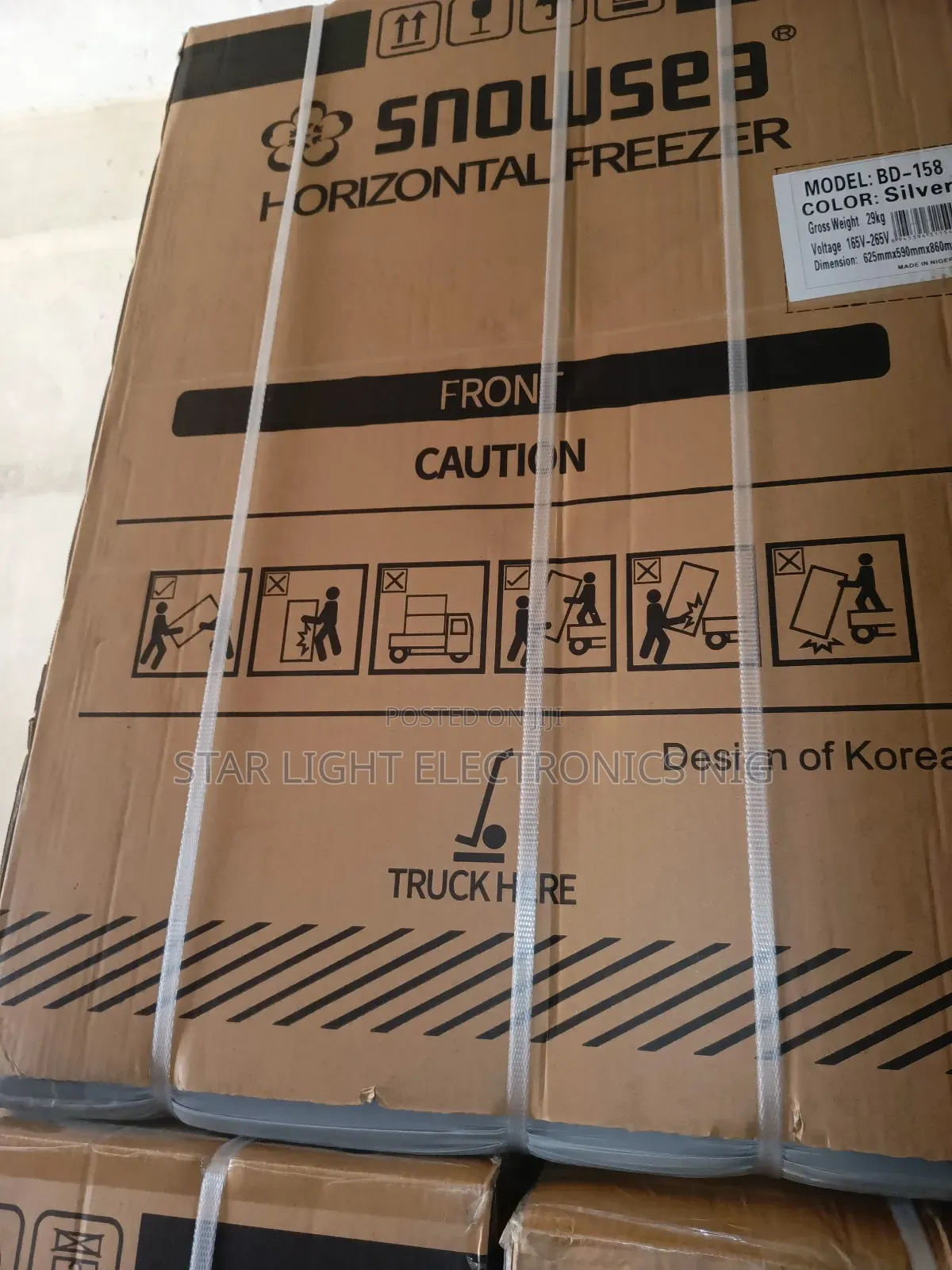 Chest Freezer Model 158 L