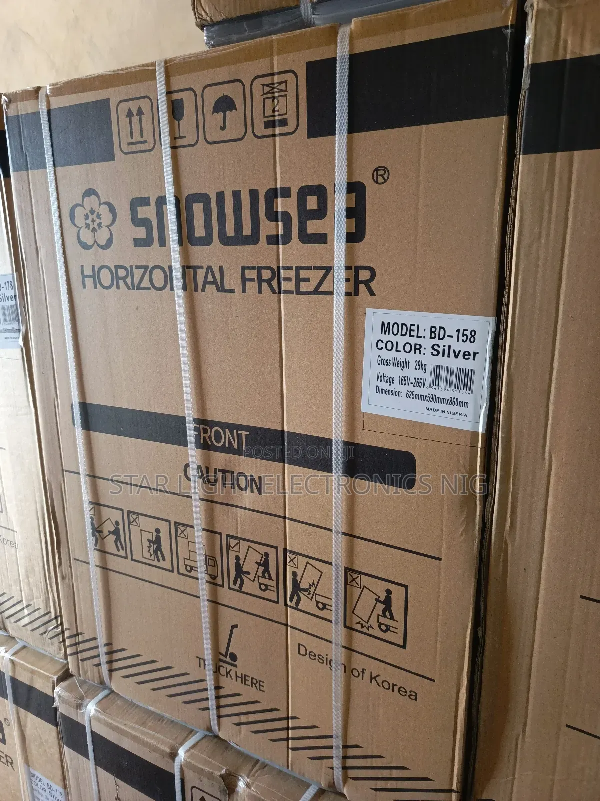 Chest Freezer Model 158 L