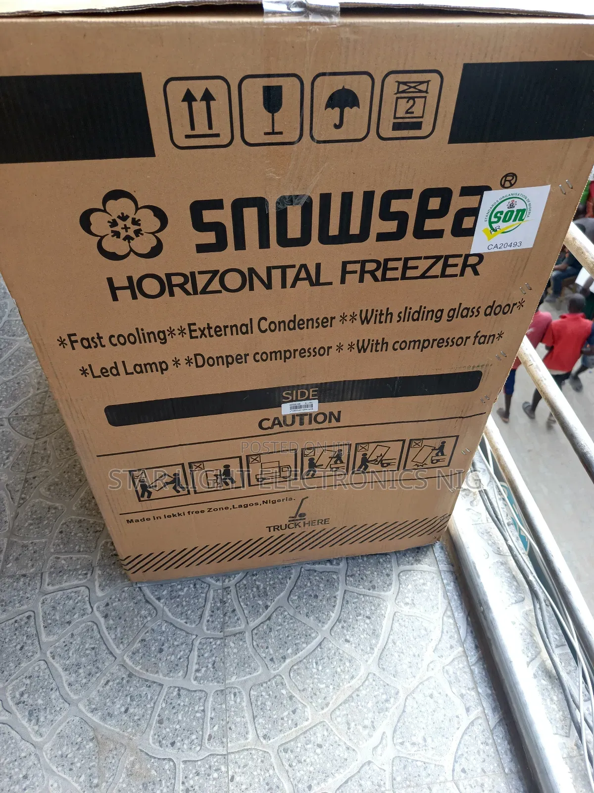 Chest Freezer Model 158 L
