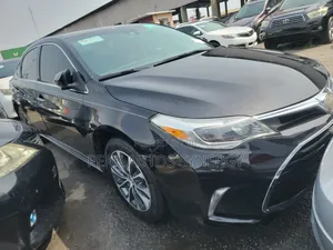 Toyota Avalon XLE Plus Sedan FWD (3.5L 6cyl 6A) 2017 Black