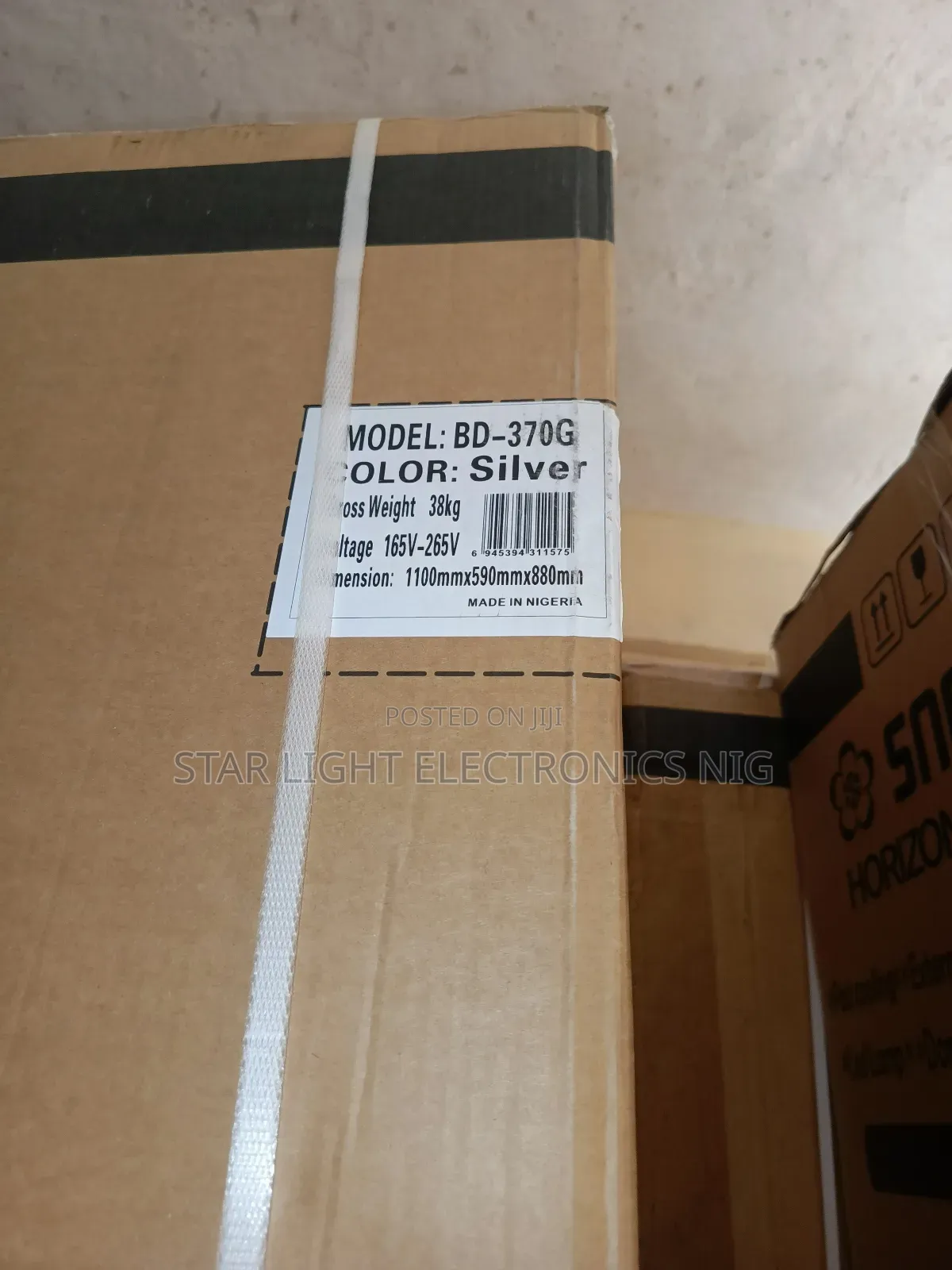 Chest Freezer Model 370g