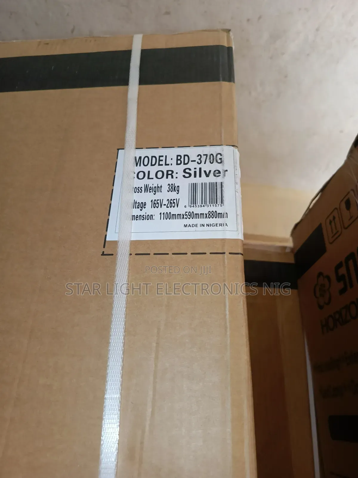 Chest Freezer Model 370g