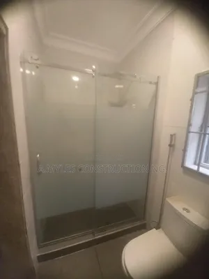 1.430 X 2.140 Shower Cubicles