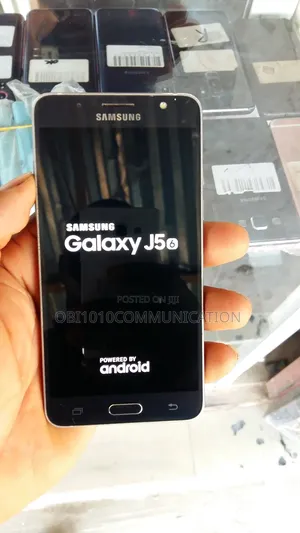 Samsung Galaxy J5 16 GB Black