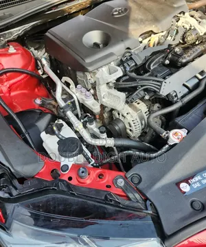 Toyota Camry SE FWD (2.5L 4cyl 8AM) 2018 Red
