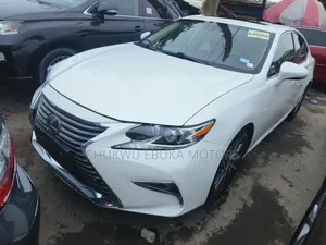 Lexus ES 350 FWD 2016 White