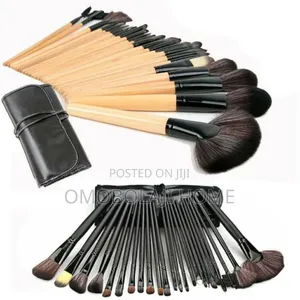 24 Pieces Make Up Brushes