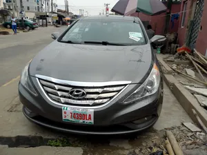 Hyundai Sonata Limited 2.0T Sedan (2.0L 4cyl 6A) 2013 Gray