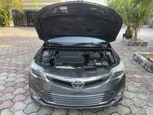 Toyota Avalon XLE 4dr Sedan (3.5L 6cyl 6A) 2014 Gray