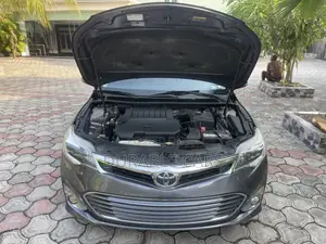 Toyota Avalon XLE 4dr Sedan (3.5L 6cyl 6A) 2014 Gray