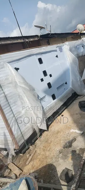 350kva Perkins Soundproof Power Generator