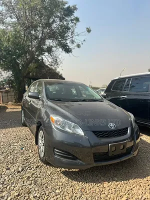 Toyota Matrix S Hatchback FWD (2.4L 4cyl 5A) 2010 Gray