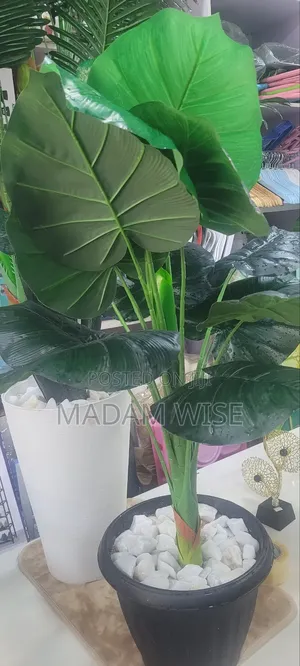 Artificial Flower and Vase Set.