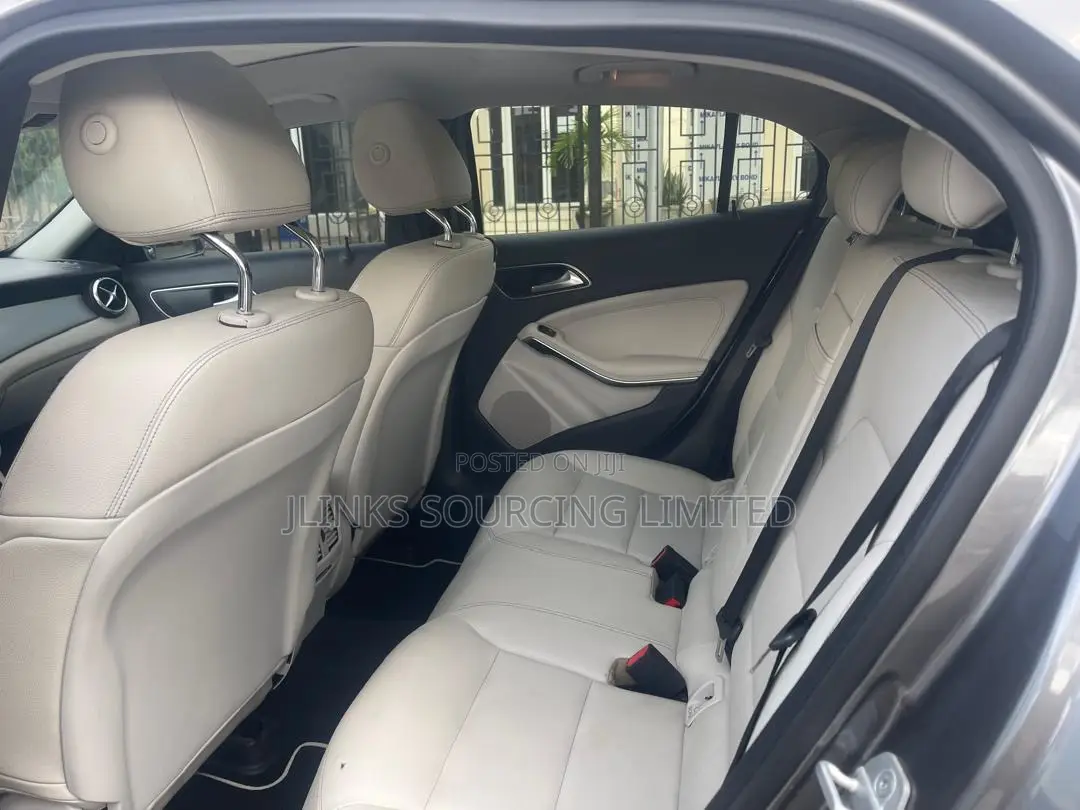 Mercedes-Benz GLA 250 2016 Gray