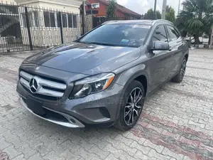 Mercedes-Benz GLA 250 2016 Gray