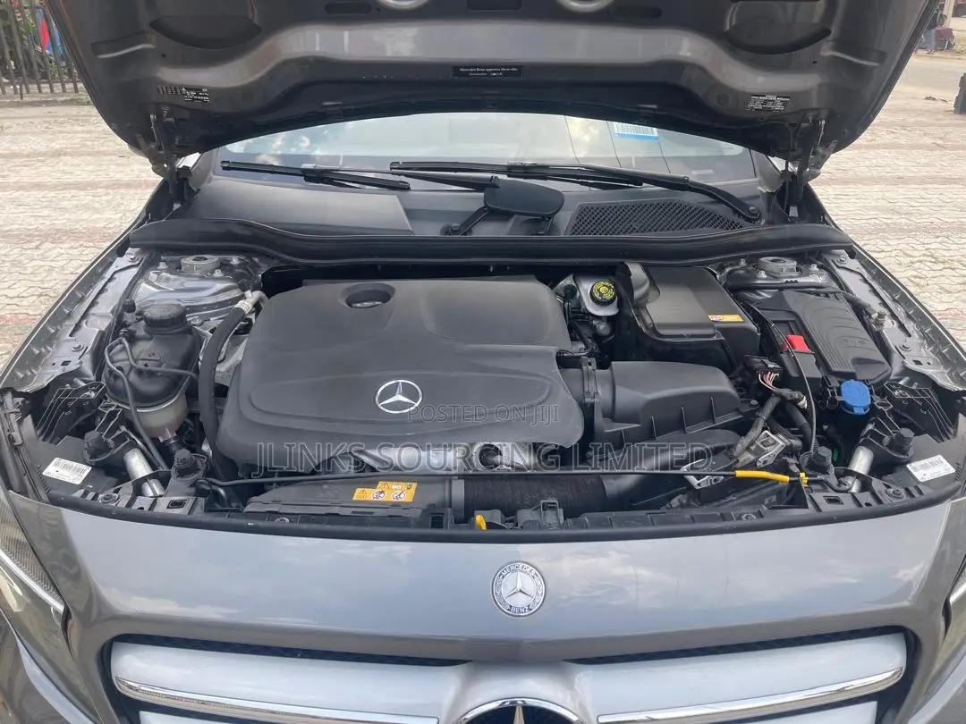 Mercedes-Benz GLA 250 2016 Gray