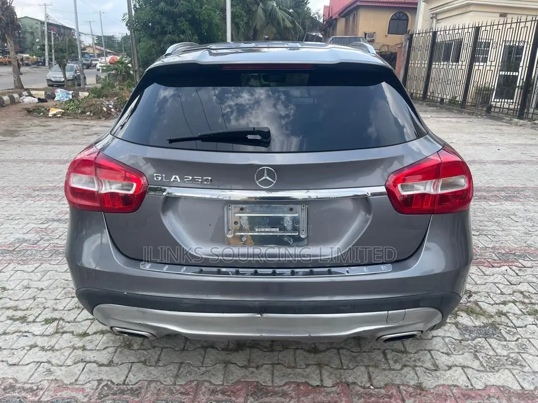 Mercedes-Benz GLA 250 2016 Gray