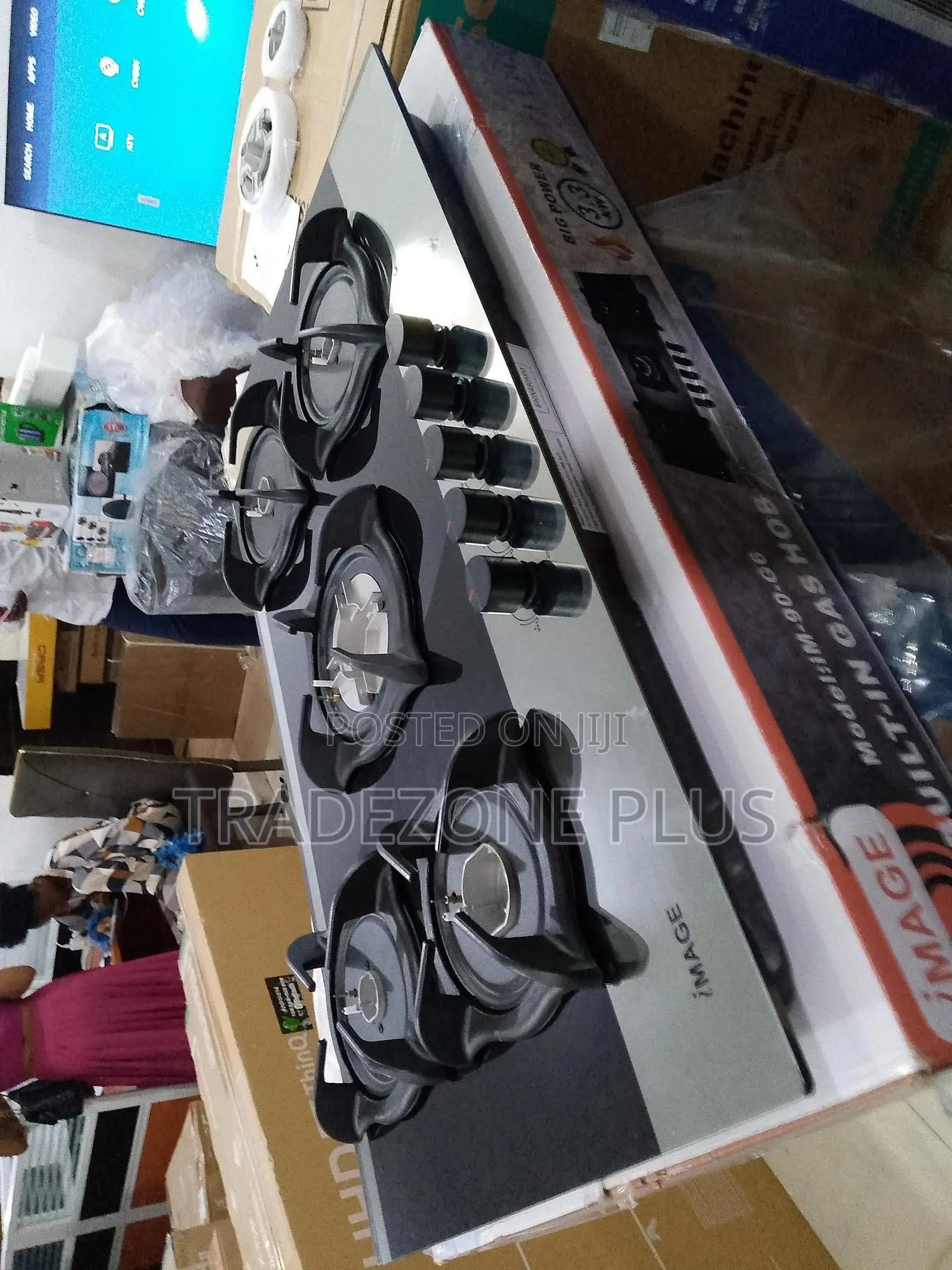 Five-Zone Gas Hob for High-Volume Meal Preparation