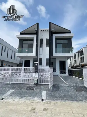 4bdrm Duplex in Ikota Villa for sale