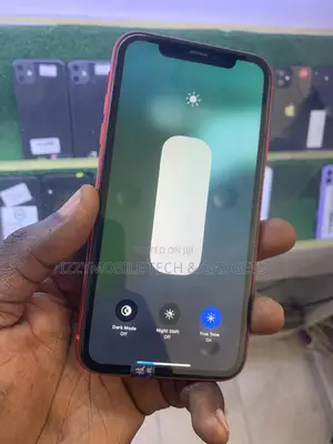 Apple iPhone XR 64 GB Red