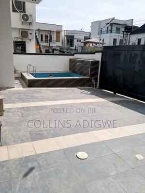 5bdrm Duplex in Ikota G.R.A for sale