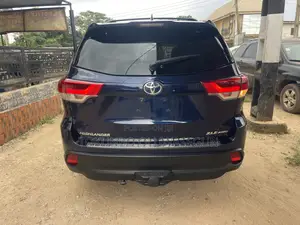 Toyota Highlander 2017 Blue