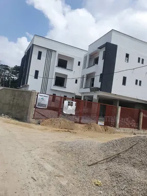 2bdrm Block of Flats in Ilasan for sale