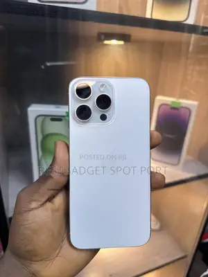 Apple iPhone 15 Pro Max 256 GB White