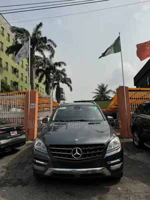 Mercedes-Benz M Class ML350 4dr SUV (3.5L 6cyl 7A) 2015 Gray
