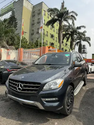 Mercedes-Benz M Class ML350 4dr SUV (3.5L 6cyl 7A) 2015 Gray