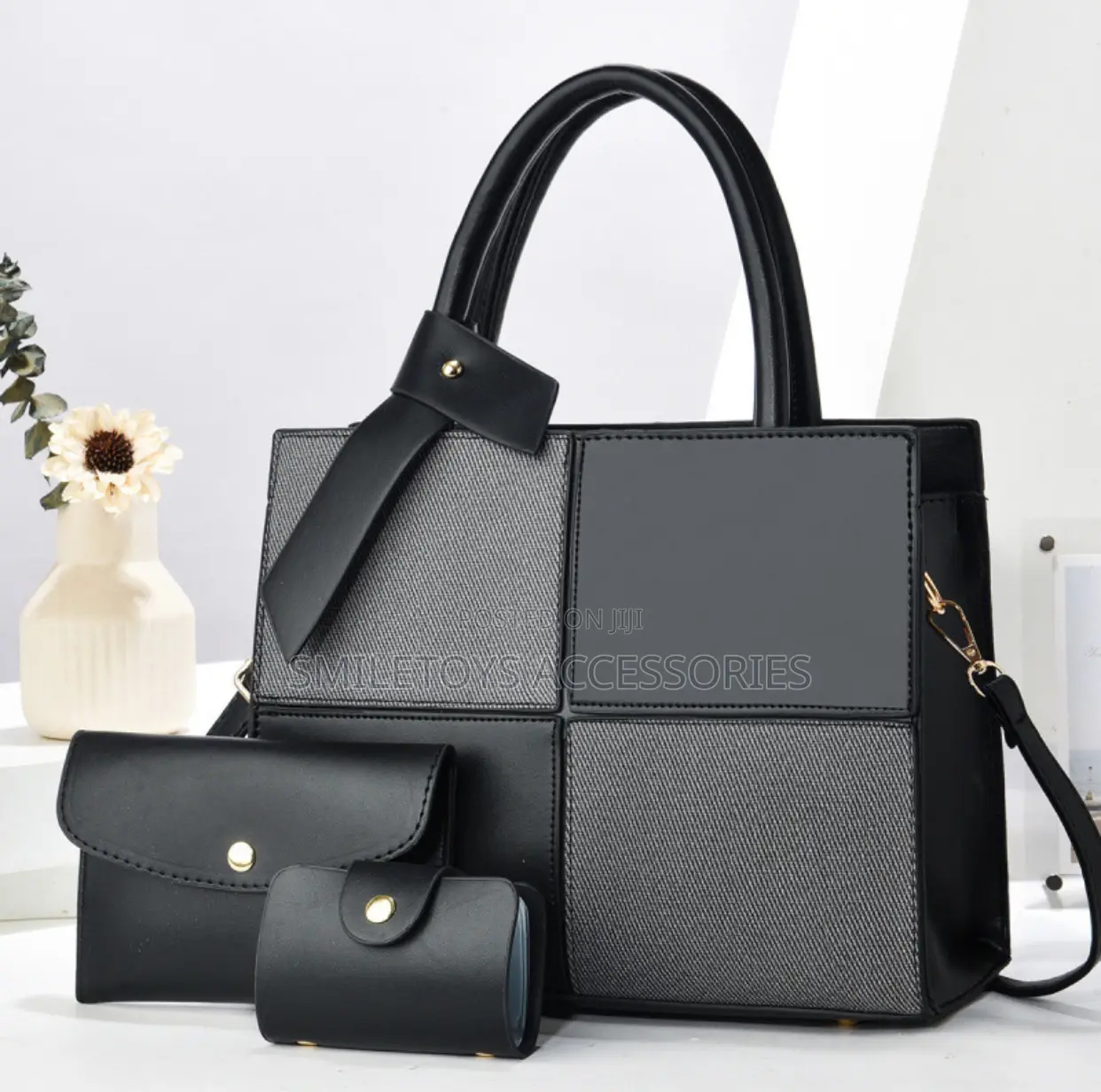 Lady’S Hand Bag