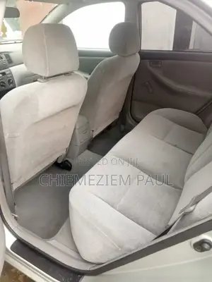 Toyota Corolla LE 2004 Silver