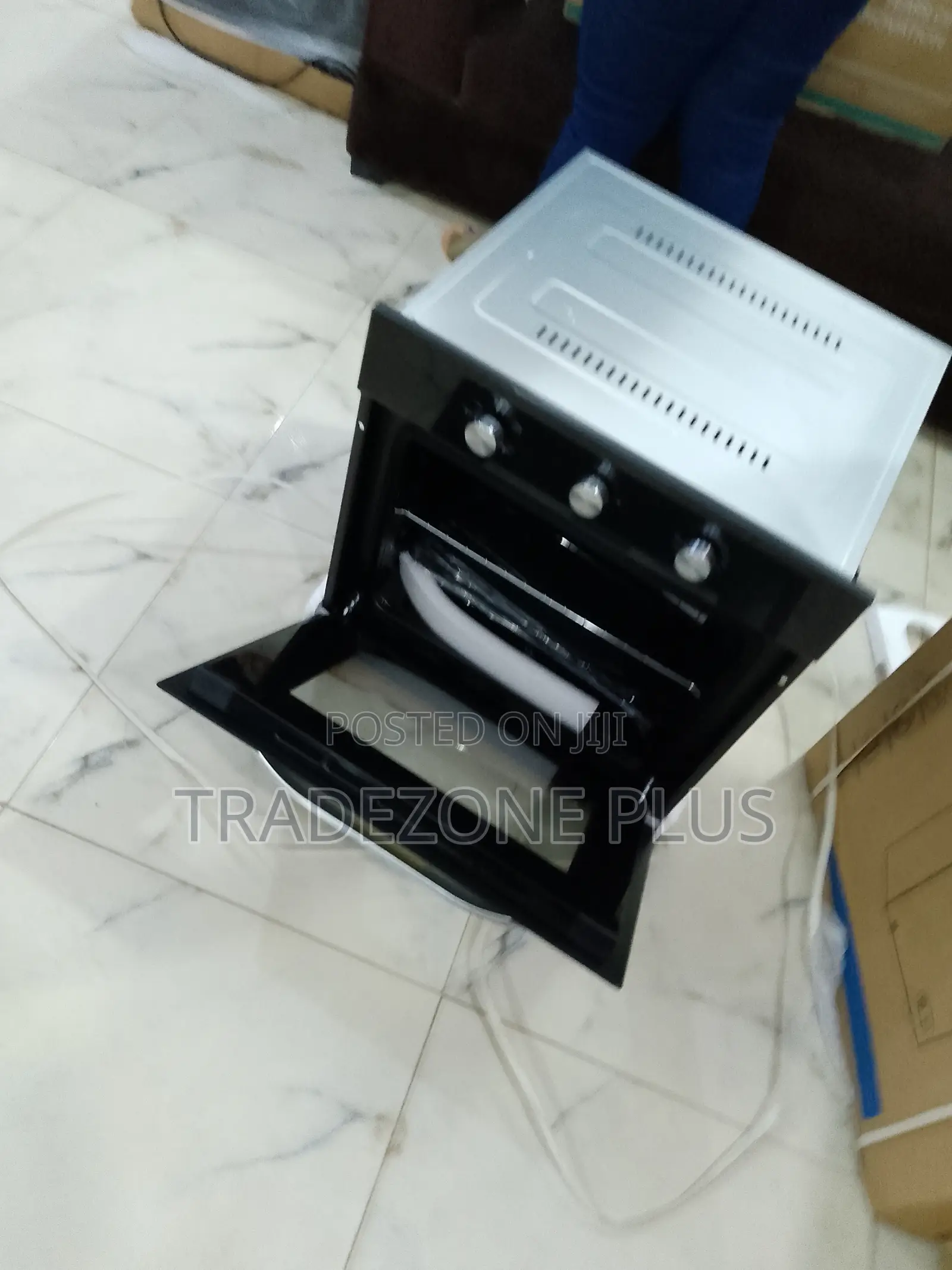 Homestar Electric Baking Oven With Quick Heat-Up System