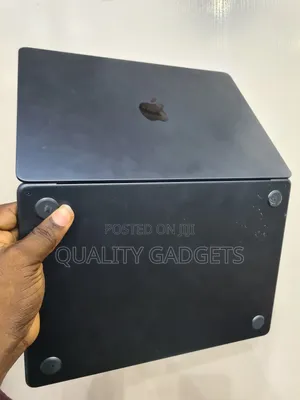 Laptop Apple MacBook Air 2024 M3 13-inch 8GB Apple M3 SSD 256GB
