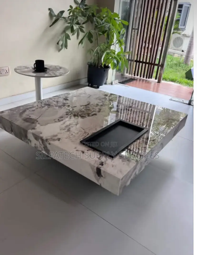 Mable Coffee Table