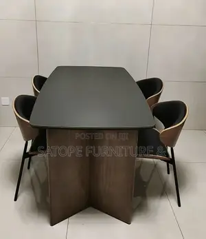 Elegant Design Dining Set by 6