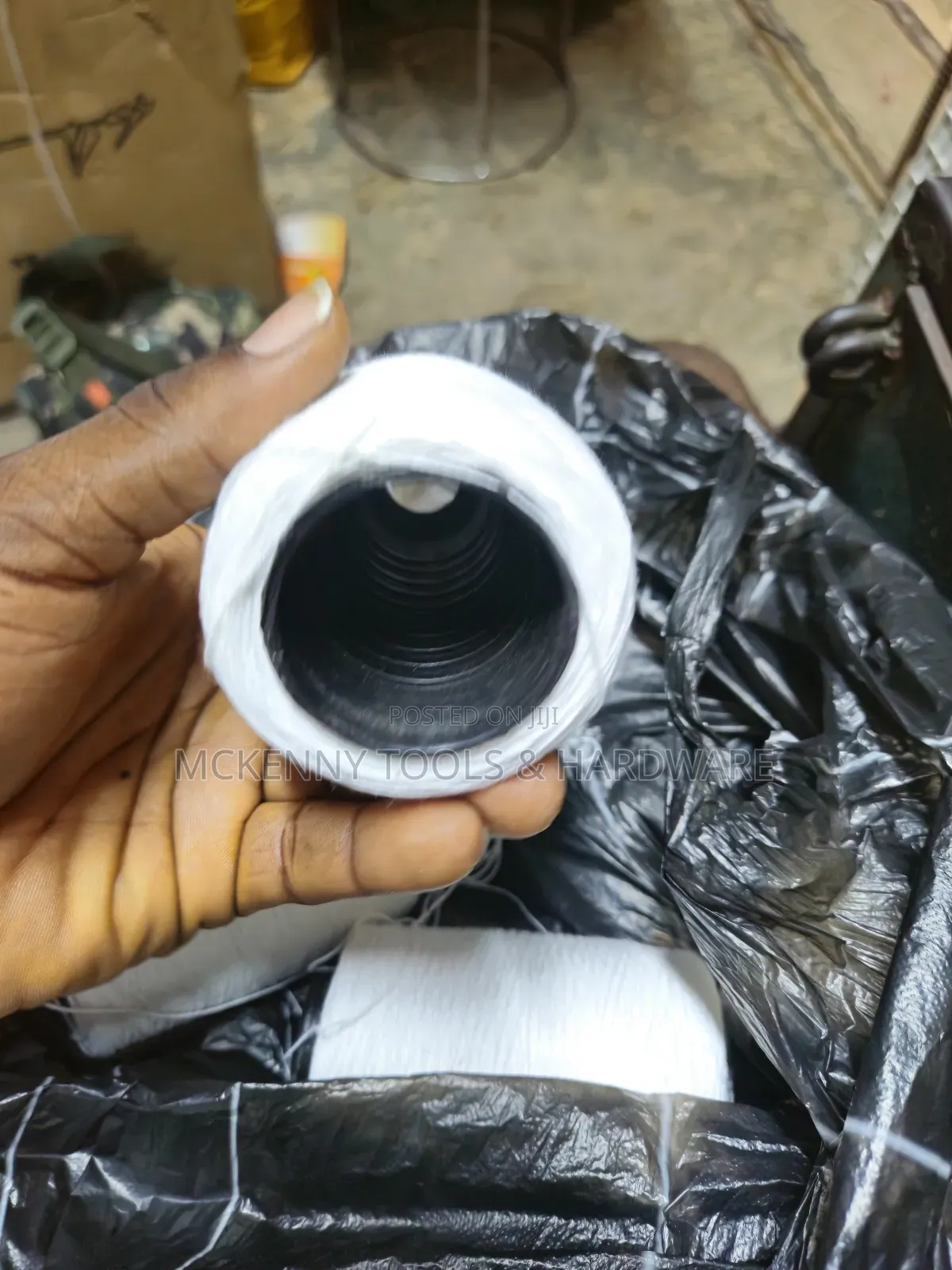 Heavy-duty Polyester Thread.