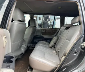 Toyota Highlander V6 4x4 2005 Gray