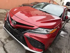 Toyota Camry XLE 2022 Red