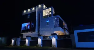 5bdrm Duplex in Alimosho for sale