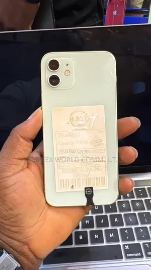Apple iPhone 12 64 GB